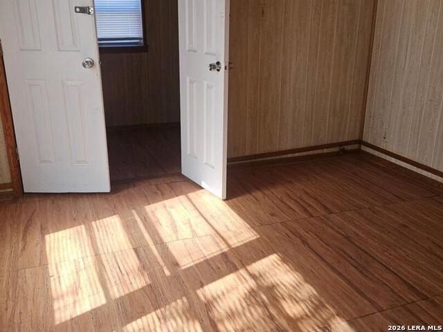 Image 6 of 9 For 118 Vestal W