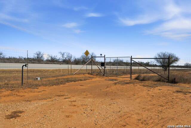 Image 22 of 32 For 16675 Highway 140