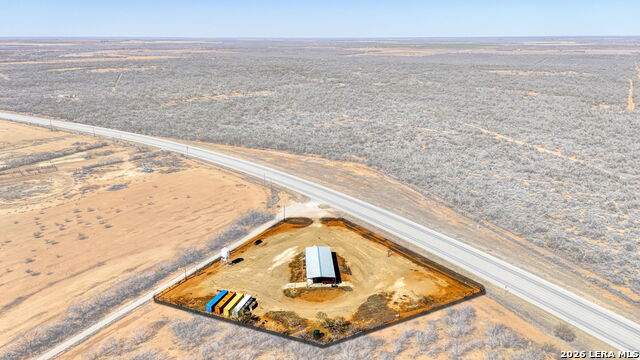 Image 24 of 32 For 16675 Highway 140