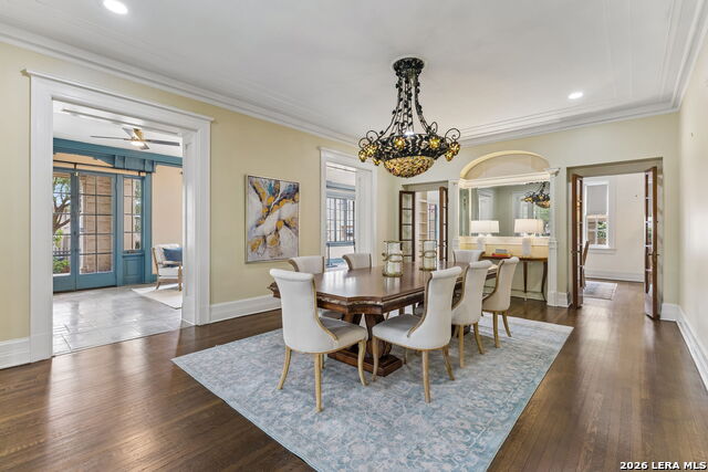 Image 11 of 57 For 228 Mulberry Ave W