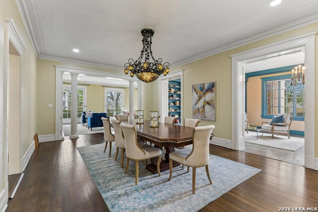 Image 12 of 57 For 228 Mulberry Ave W