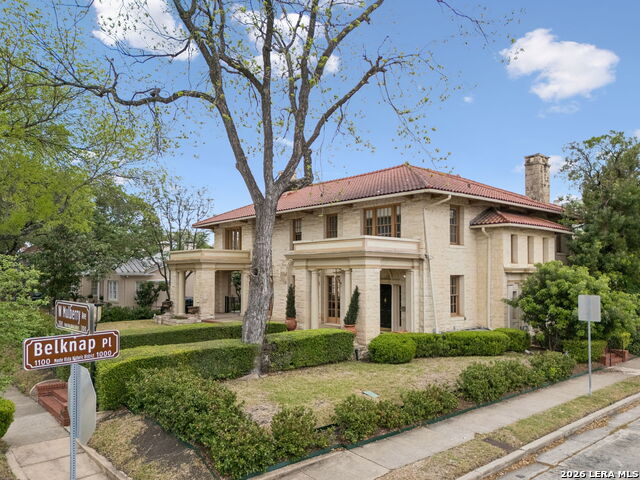 Image 2 of 57 For 228 Mulberry Ave W