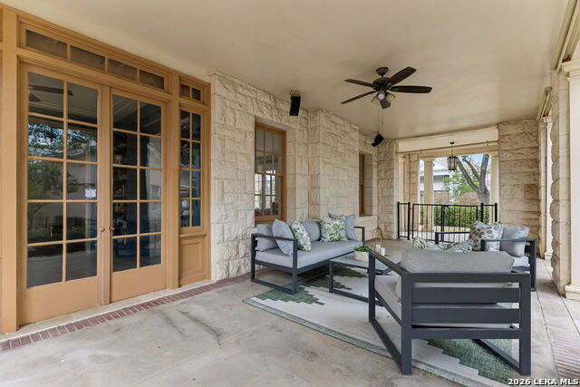 Image 26 of 57 For 228 Mulberry Ave W