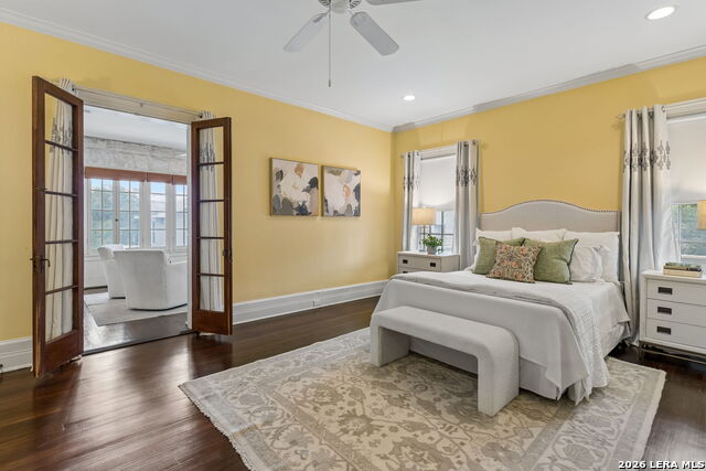 Image 29 of 57 For 228 Mulberry Ave W