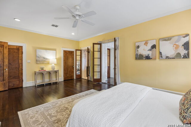 Image 30 of 57 For 228 Mulberry Ave W