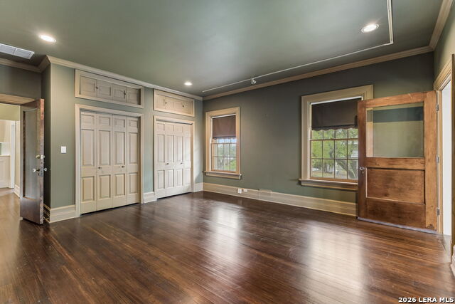 Image 38 of 57 For 228 Mulberry Ave W