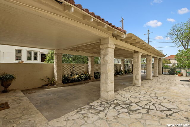 Image 46 of 57 For 228 Mulberry Ave W