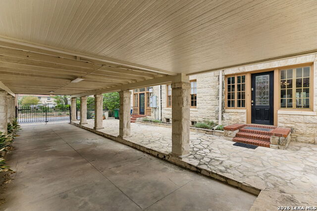 Image 47 of 57 For 228 Mulberry Ave W