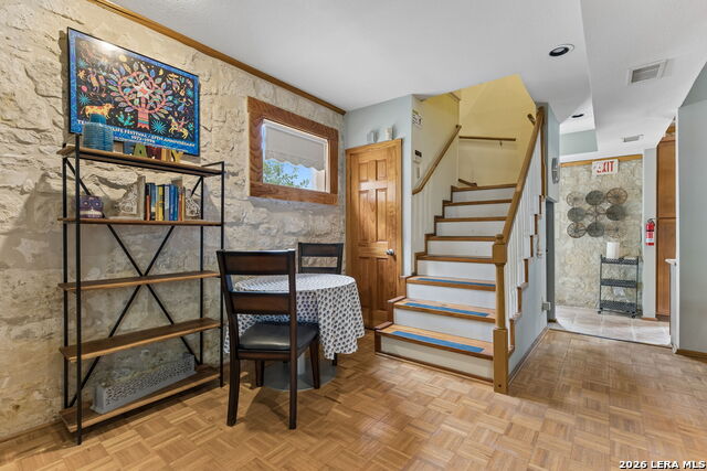 Image 51 of 57 For 228 Mulberry Ave W