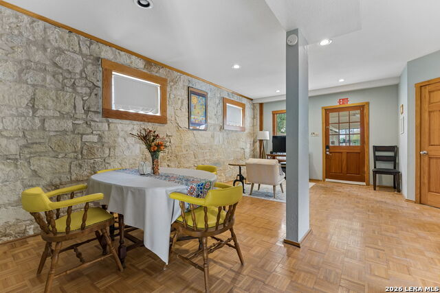 Image 52 of 57 For 228 Mulberry Ave W