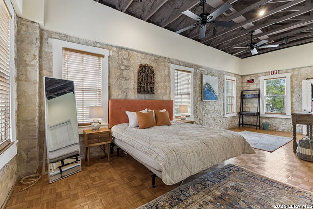 Image 54 of 57 For 228 Mulberry Ave W