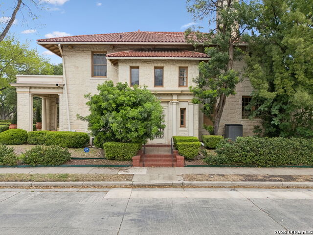 Image 57 of 57 For 228 Mulberry Ave W