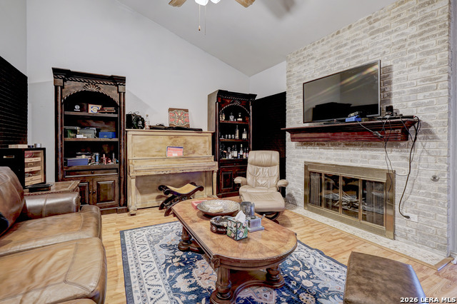 Image 17 of 30 For 6422 Honey Hl