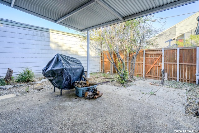 Image 23 of 30 For 6422 Honey Hl