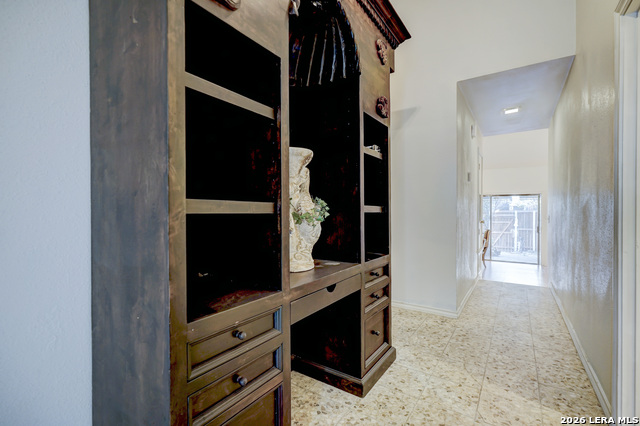 Image 5 of 30 For 6422 Honey Hl