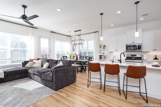 Image 4 of 23 For 5843 Whitby Unit 3