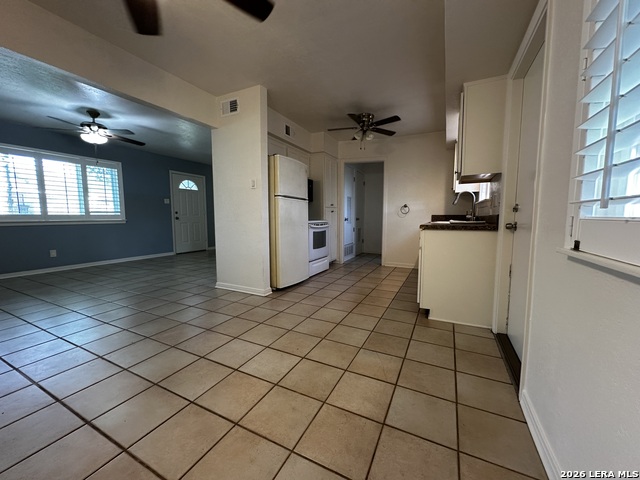 Image 5 of 21 For 121 W Silver Sands  121