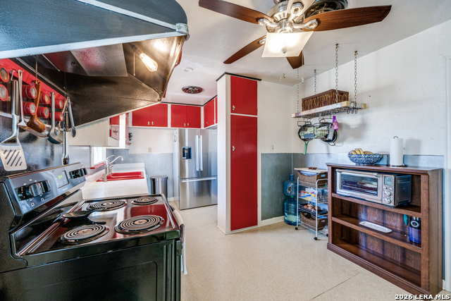 Image 10 of 25 For 615 Main  