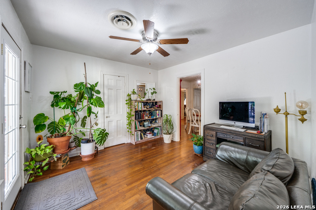 Image 20 of 25 For 615 Main  