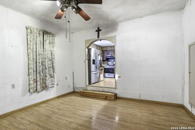 Image 11 of 26 For 521 San Joaquin N