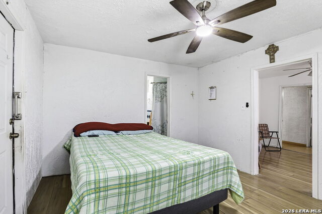 Image 13 of 26 For 521 San Joaquin N