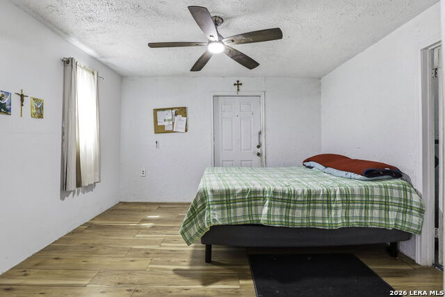 Image 14 of 26 For 521 San Joaquin N