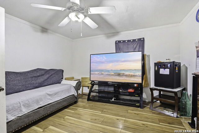 Image 19 of 26 For 521 San Joaquin N