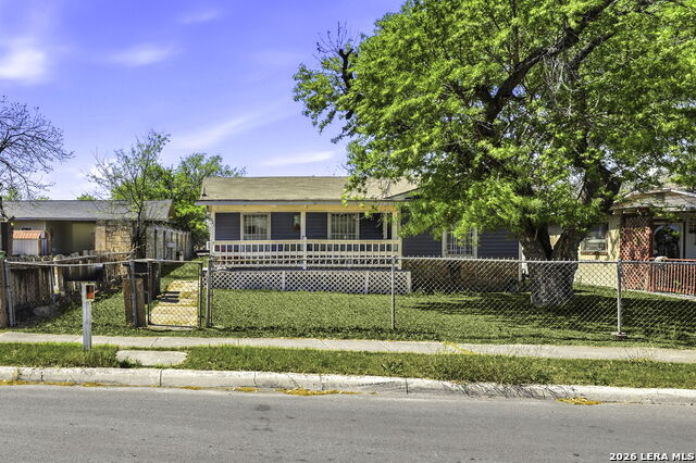 Image 2 of 26 For 521 San Joaquin N