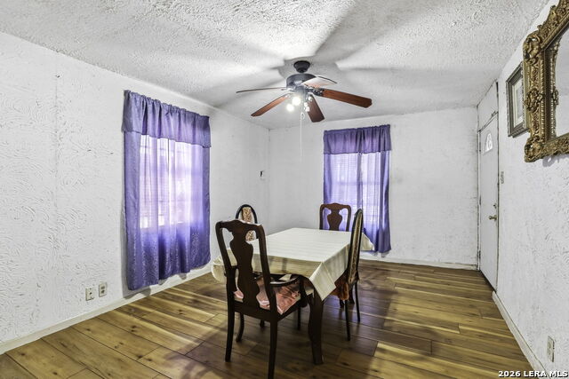 Image 5 of 26 For 521 San Joaquin N