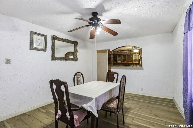 Image 6 of 26 For 521 San Joaquin N