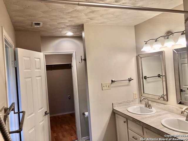 Image 10 of 18 For 1 Chaparral Hill Dr