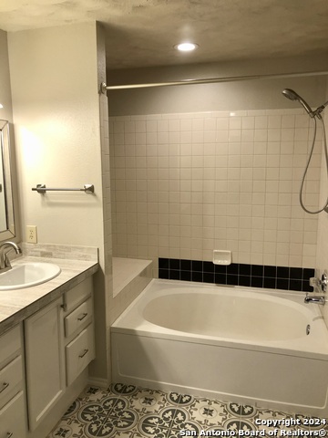 Image 7 of 18 For 1 Chaparral Hill Dr