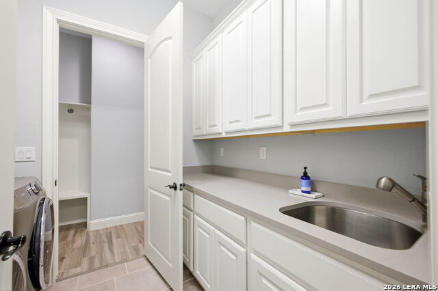 Image 40 of 44 For 3903 Glenellen