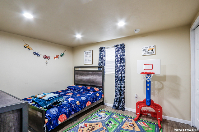 Image 13 of 15 For 410 Crisp N