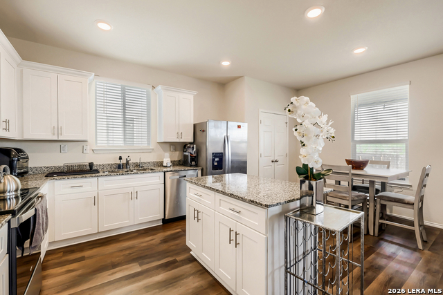 Image 10 of 29 For 6907 Ashcat  