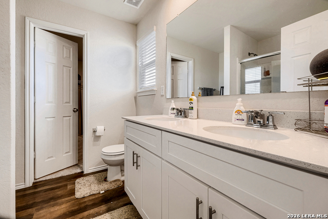 Image 18 of 29 For 6907 Ashcat  