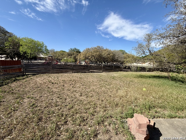 Image 24 of 41 For 281 Samantha