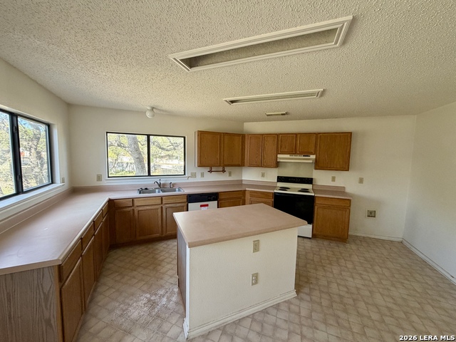 Image 7 of 41 For 281 Samantha