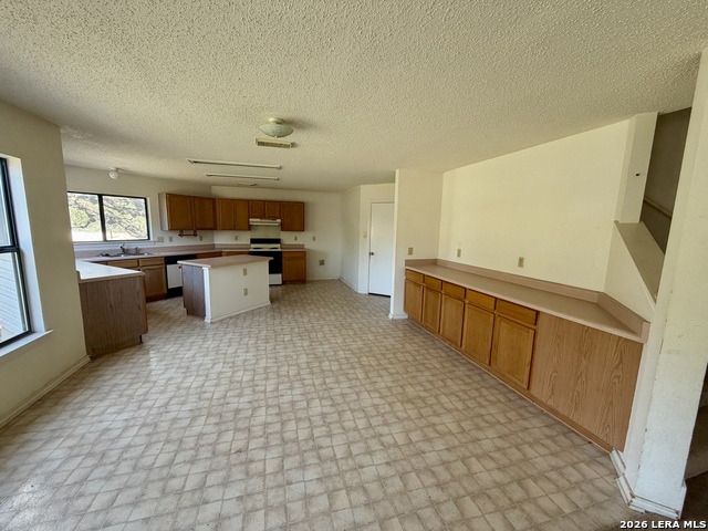 Image 8 of 41 For 281 Samantha