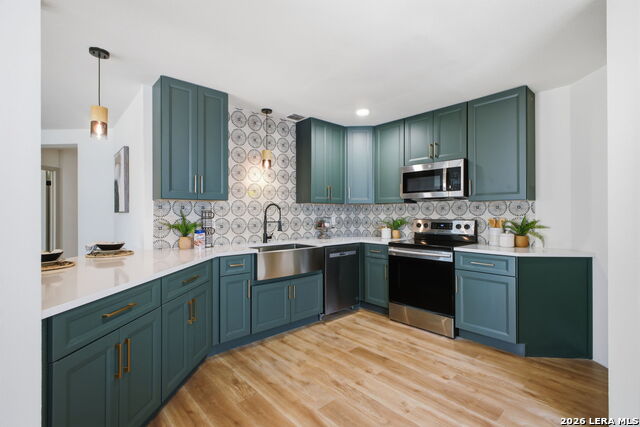 Image 17 of 37 For 7119 Western Trail