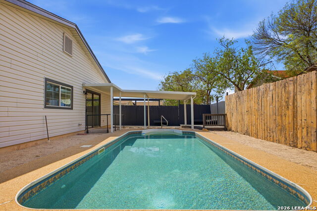 Image 3 of 37 For 7119 Western Trail