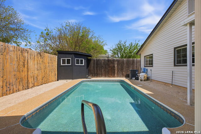 Image 33 of 37 For 7119 Western Trail