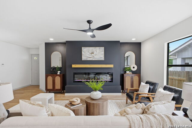 Image 4 of 37 For 7119 Western Trail