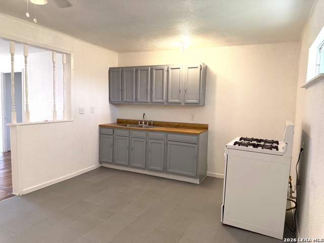 Image 6 of 18 For 122 Waugh  