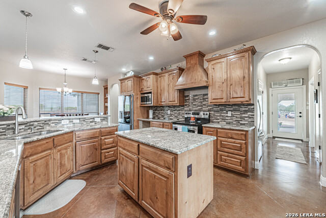 Listing photo id 11 for 946 County Road 361