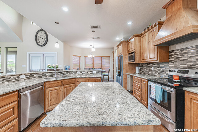 Listing photo id 13 for 946 County Road 361