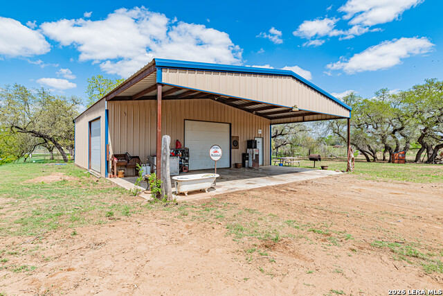 Listing photo id 73 for 946 County Road 361