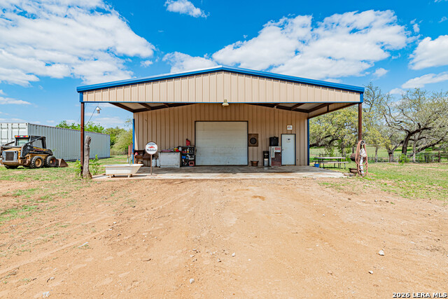 Listing photo id 74 for 946 County Road 361