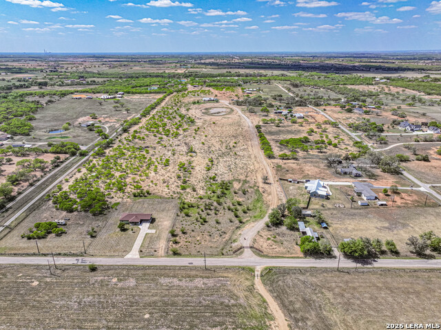 Listing photo id 77 for 946 County Road 361