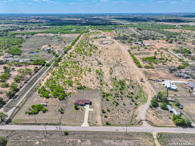 Listing photo id 78 for 946 County Road 361